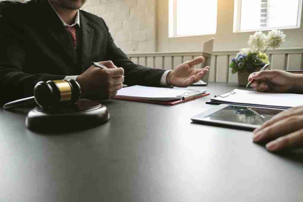 Cómo conseguir un abogado penalista de confianza 1 Contrate al mejor abogado penalista para obtener resultados óptimos
