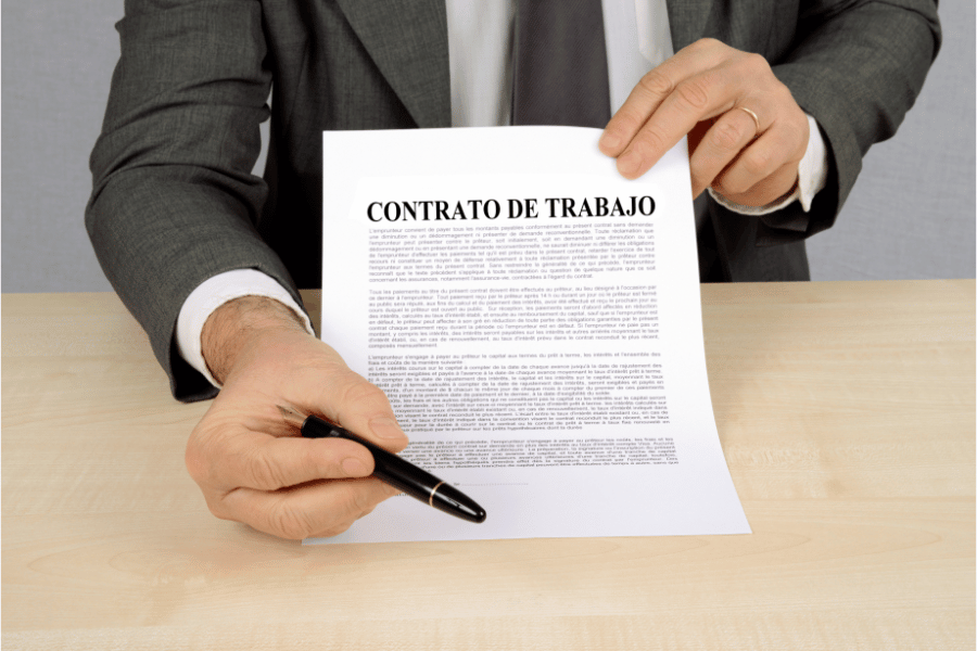 ¿Cómo evitar fraudes legales al firmar un contrato? 1 Gama Legal | 🔍 ¿Vas a firmar un contrato comercial? ¡No lo hagas ...