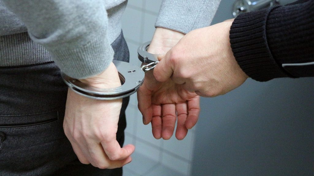 Qué pruebas necesito para acusar a alguien de un delito 1 Understanding Arrest Warrants, Indictments, and Accusations ...